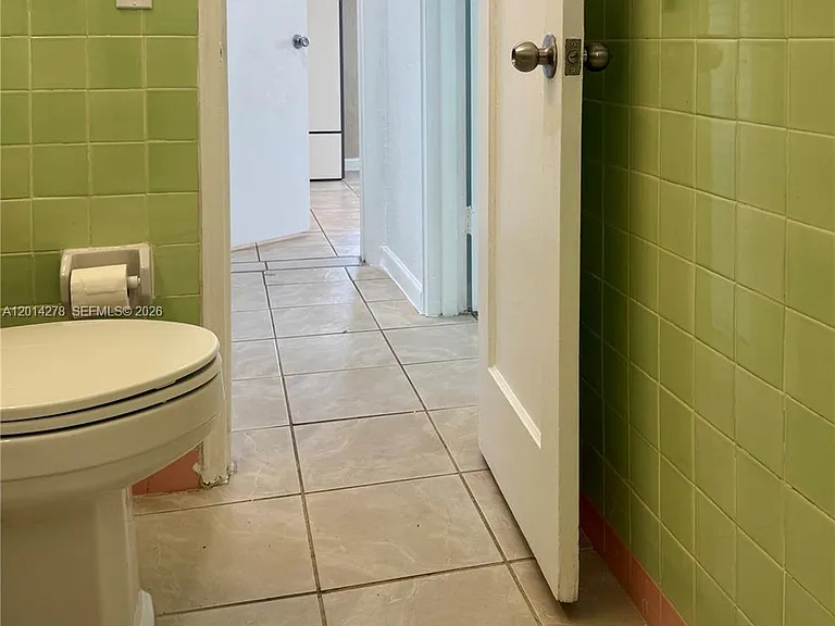 2318 Dewey St — Photo 10
