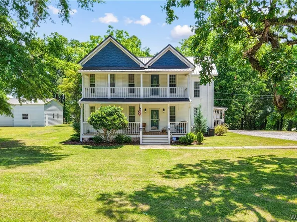 1864 Walnut St, Centreville, AL 35042