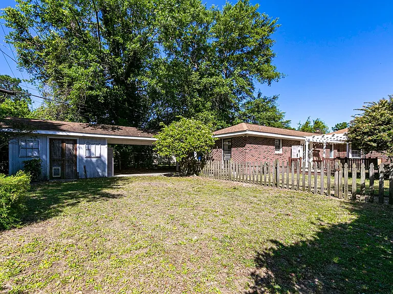 941 Evergreen Ave — Photo 43