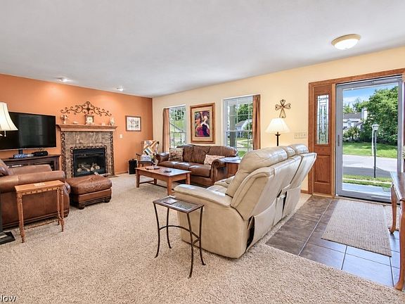 4th image of 2316 Green Ridge Dr