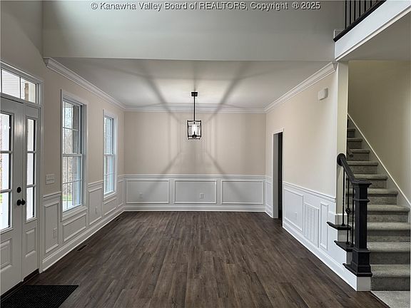 2nd image of 4214 Fairway Dr