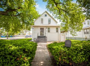 115 S 13th Ave, Maywood, IL 60153