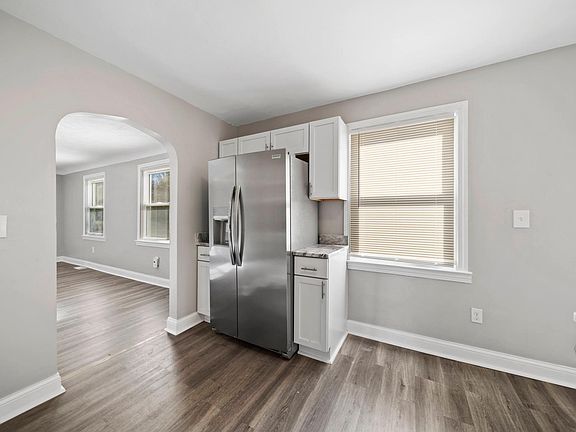 5th image of 764 E 344th St