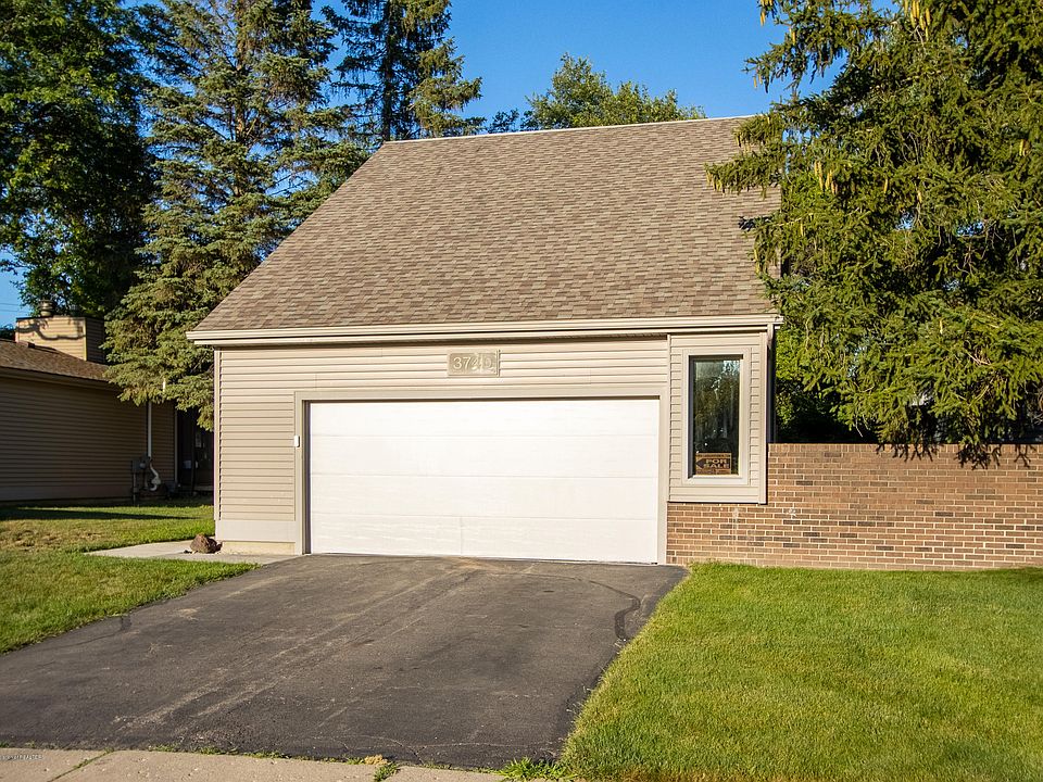 1st image of 3740 Cavalier Dr #2
