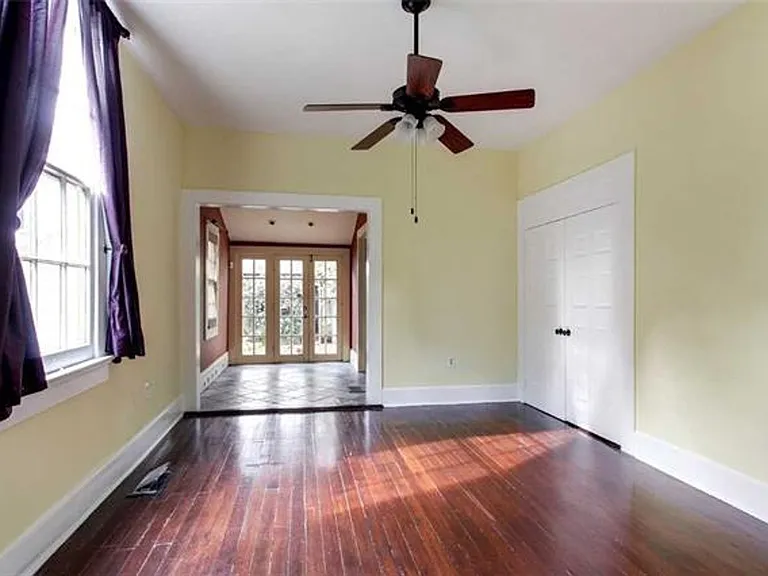 227-229 Bermuda St — Photo 6