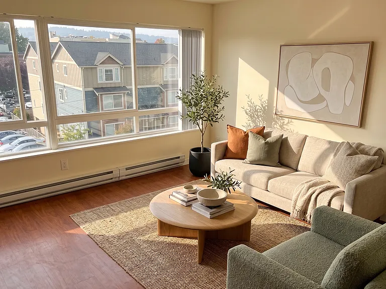 Russell/Central Park in the Heart of Ballard — Photo 48