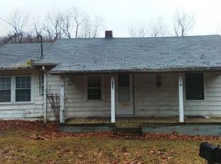 108 Gunsmoke Hollow Rd, Elizabethton, TN 37643