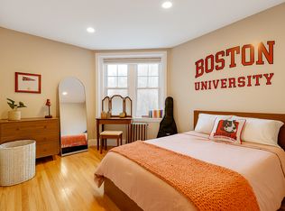 328 Saint Paul St APT 1, Brookline, MA 02446