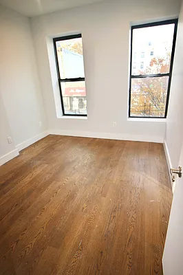 Rented by Delmark Realty LLC | media 9