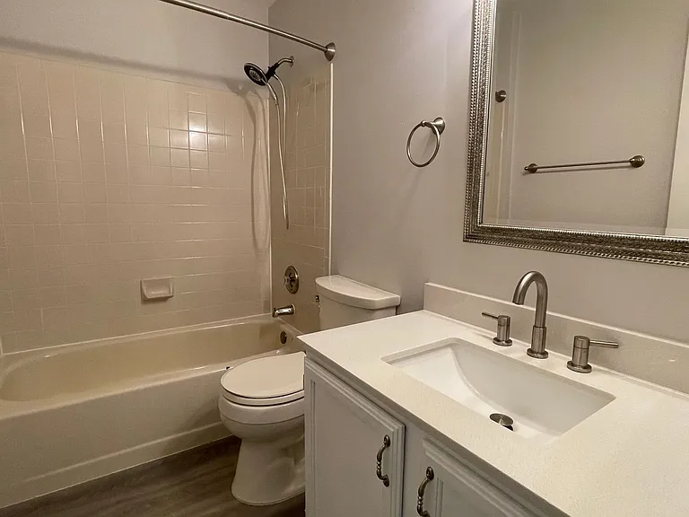 31 Ballantrae Ct — Photo 7