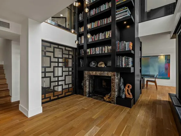 330 E 26th Ave SW #1706, Calgary, AB T2S 2T3