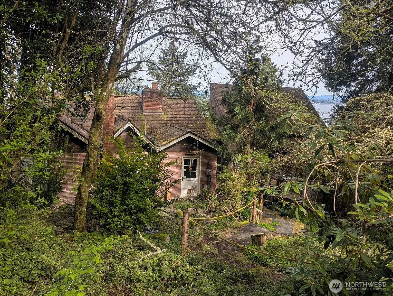 8122 SW Klahanie Road photo 1