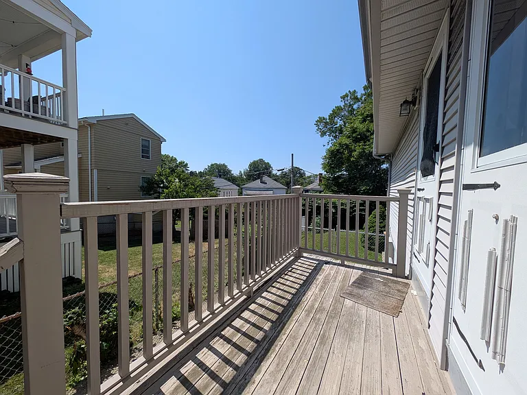 90 North St — Photo 16