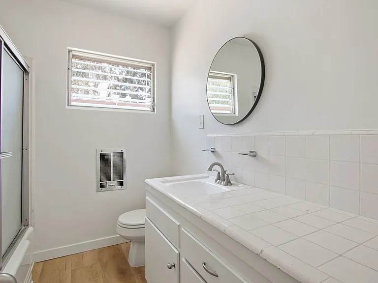 11615 Darlington, Prime Brentwood, Steps to San Vicente — Photo 13