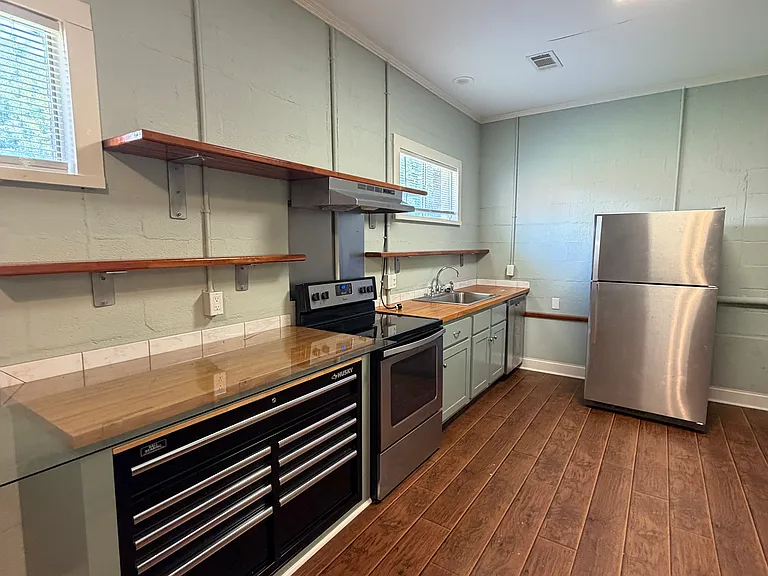 410 Calhoun St #1 — Photo 6
