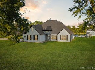 170 N Two Mile Rd, Fort Gibson, OK 74434