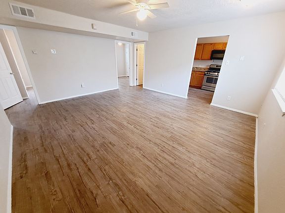 3rd image of 1506 John St SE APT A