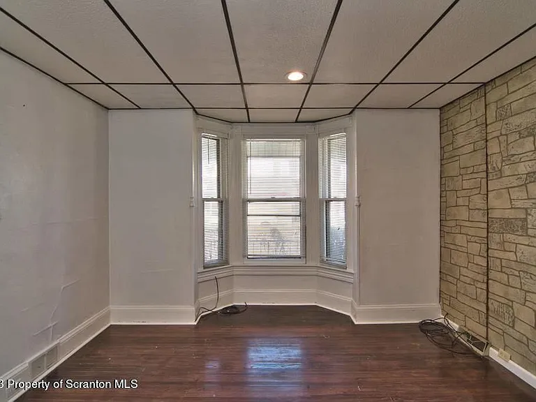 1418 Capouse Ave — Photo 11