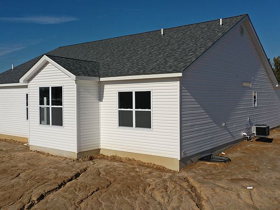 4th image of 1468 Guilford Pl