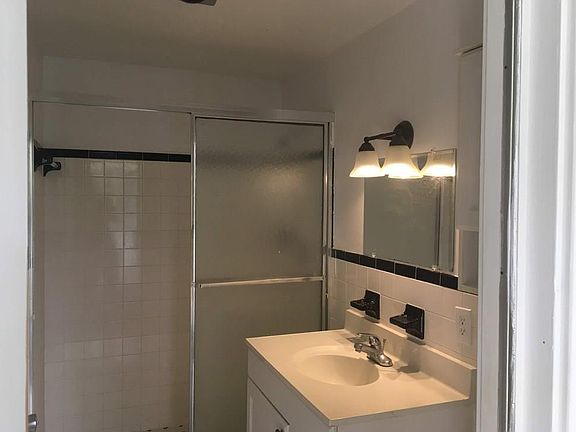 3rd image of 6552 NW 1st Ct