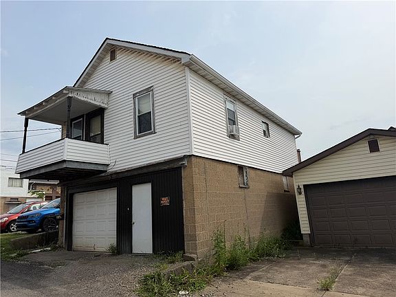 2nd image of 204 1/2 Longfellow St