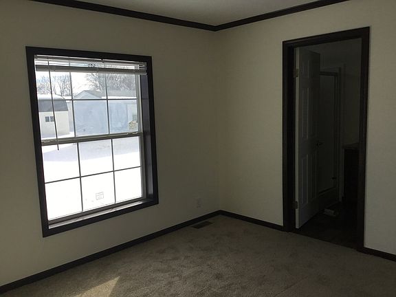 5th image of 2 Sharon Dr #286
