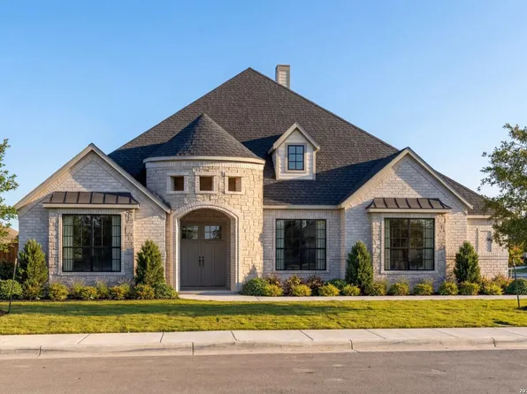 478 Poe Parkway, Castroville, TX 78009