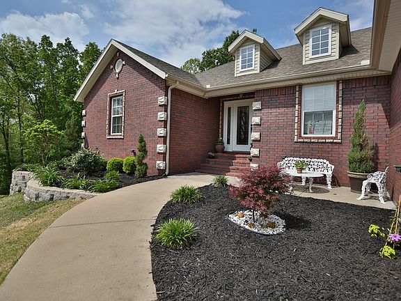 2nd image of 11 Sorbie Dr