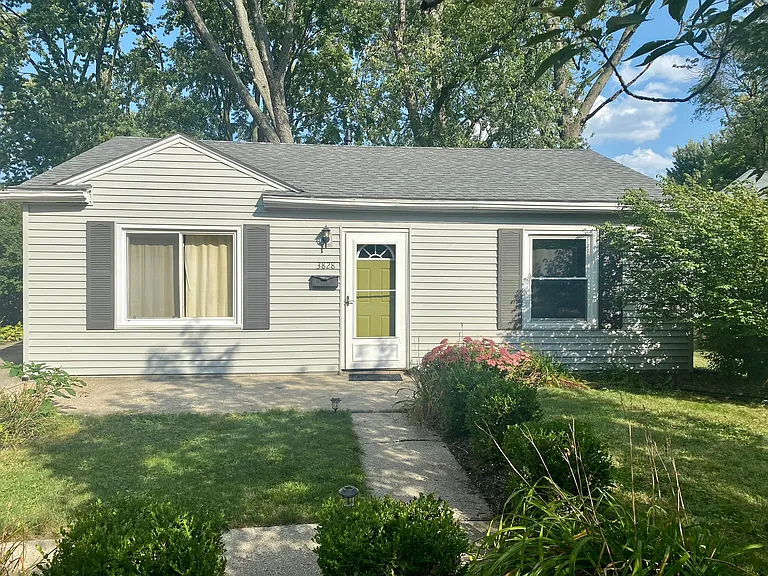 3828 Woodland Ave — Photo 2
