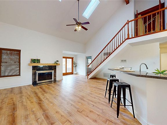 4th image of 1267-36 Norberry Ct