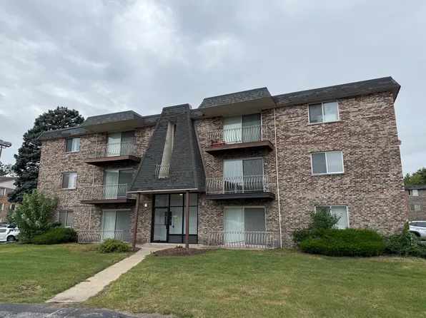 2340 182nd Ln APT 2B, Lansing, IL 60438