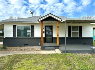 924 W 9th St, Ada, OK 74820