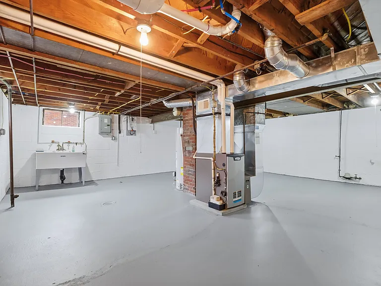 215 McMasters Dr — Photo 22