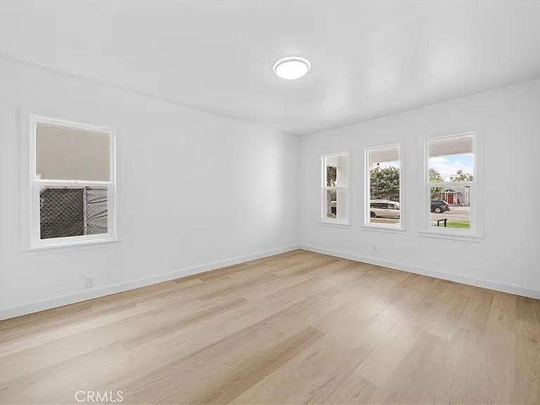 1558 Hauser Blvd — Photo 10