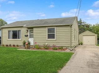 4007 15th St, Des Moines, IA 50313
