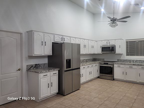 5th image of 8204 S 133rd Ave