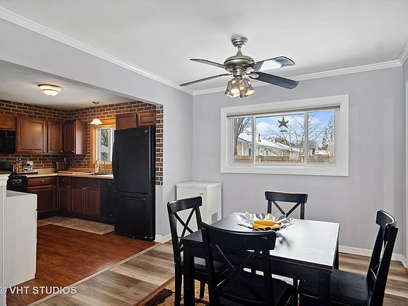 5th image of 410 Morton St