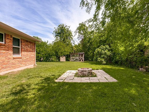 4th image of 1106 Ridgeway Cir