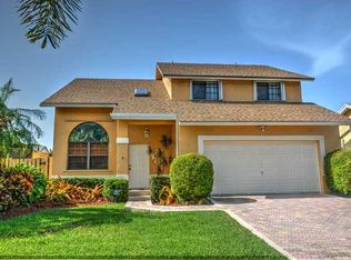 207 SE 9th St, Dania Beach, FL 33004