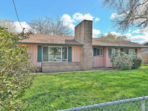 3050 Marilee St, Medford, OR 97501