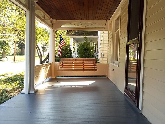 41 Olive, front porch and swing