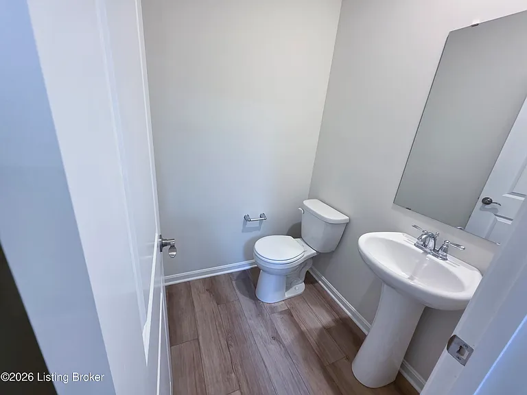 8300 Fairmount Rd — Photo 5