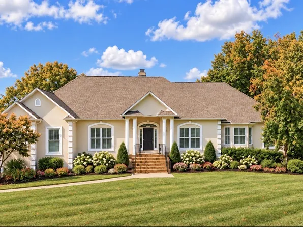 1108 Abbey Rd, Columbia, TN 38401