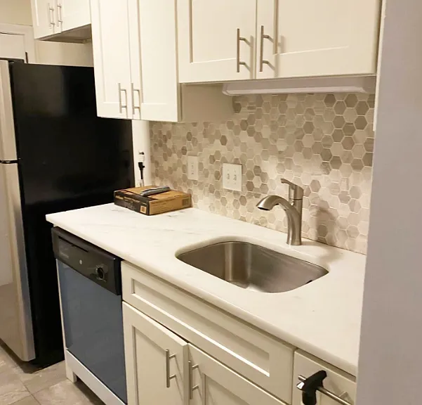 31 Chelsea St #2 — Photo 3