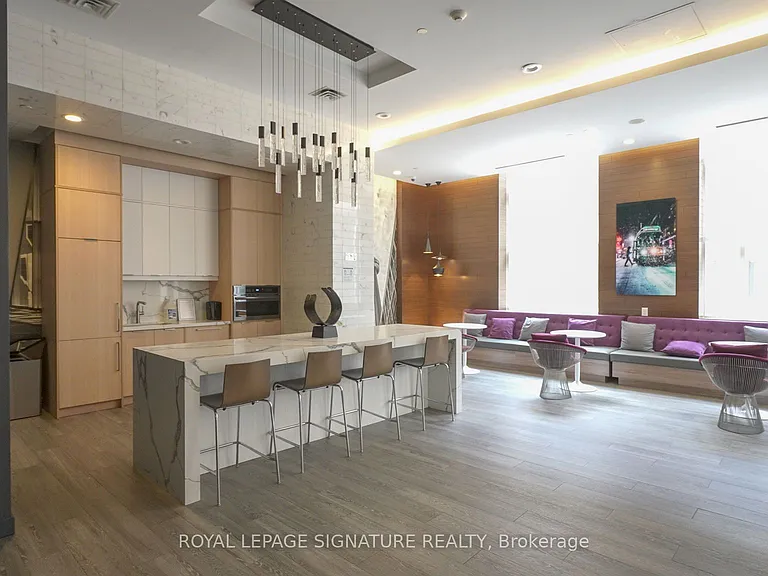 105 George St #1214 — Photo 11