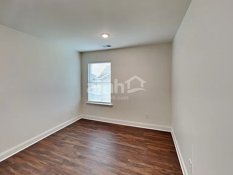 198 Willow Ln — Photo 15
