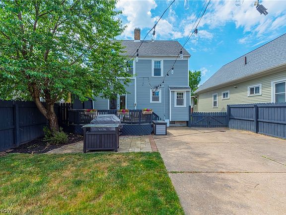 4th image of 17300 Oxford Ave