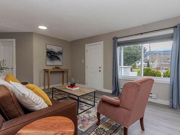 5th image of 39727 Government Rd