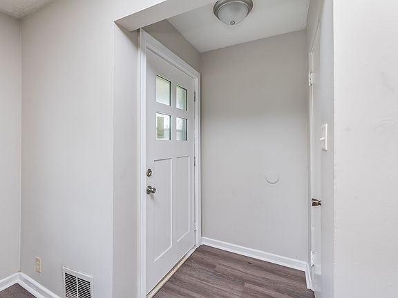 4th image of 3728 N Leland Ave