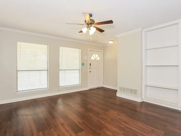 5108 Parliament Dr — Photo 3